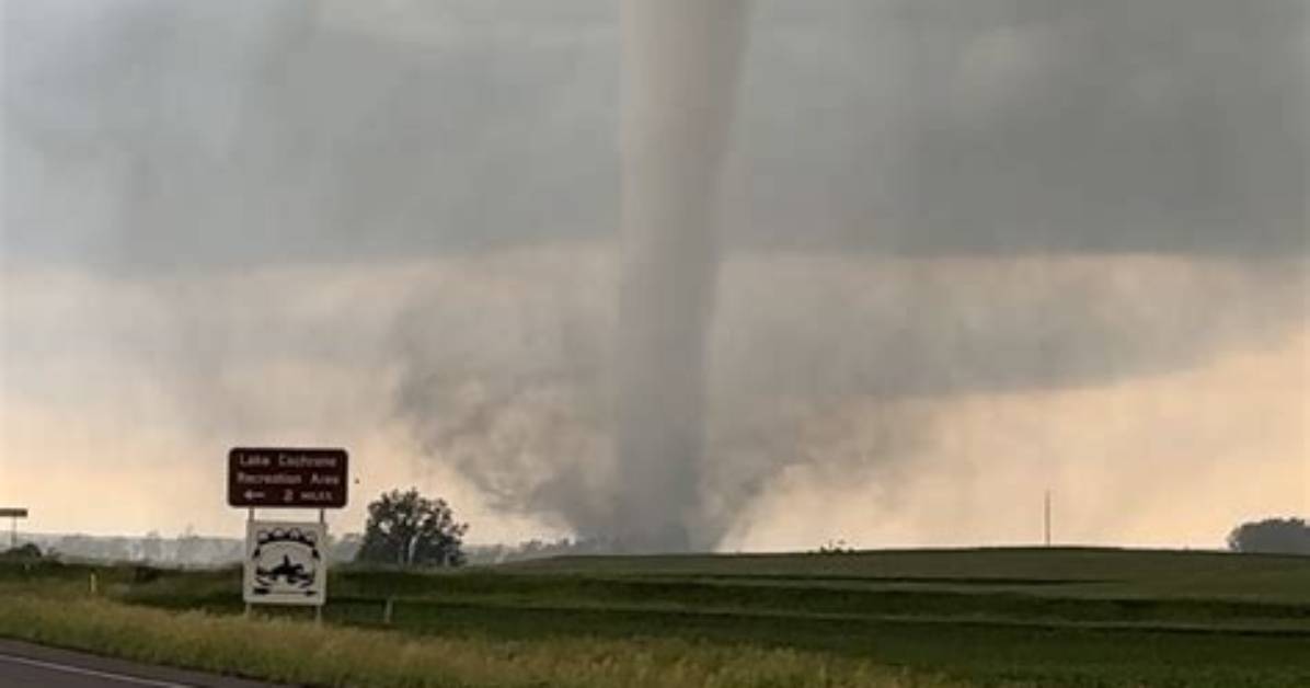 Watch: Tornadoes Touch Down Across the Midwest