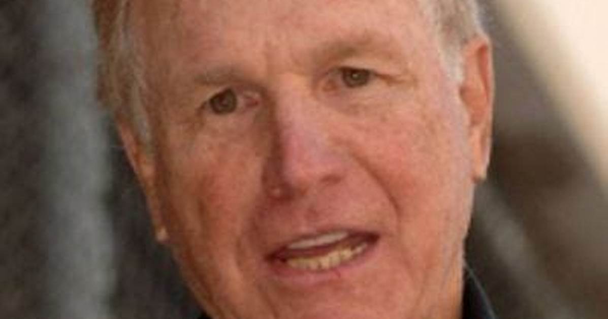 Wayne Rogers - Bio, Net Worth, Height