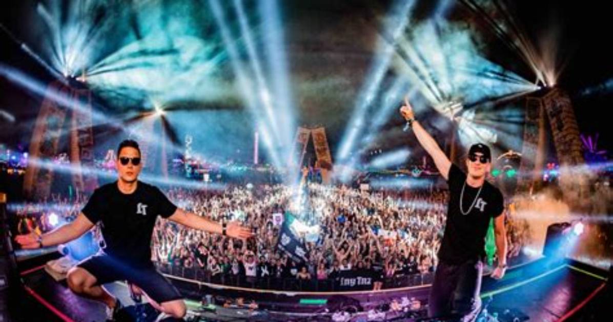 What Are Edm Djs Doing on Stage