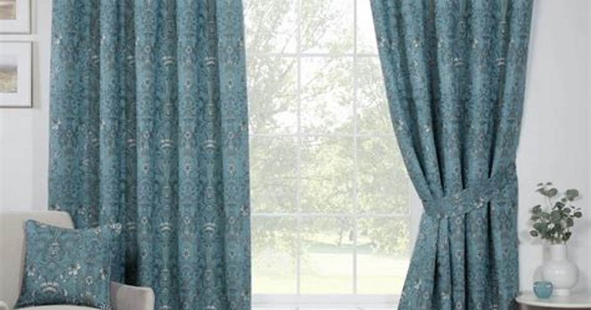 What Are Lined Curtains?