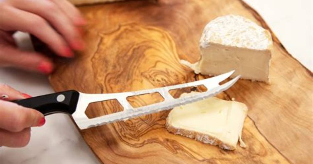 What Are the Best Cheese Knives
