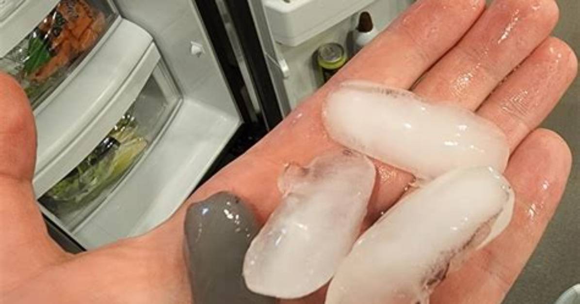 What Causes Smelly Ice Cubes?