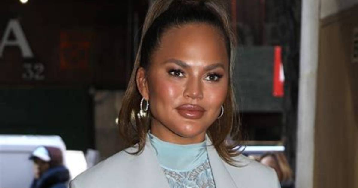 What Chrissy Teigen’s Twitter Departure Says About Online Hate
