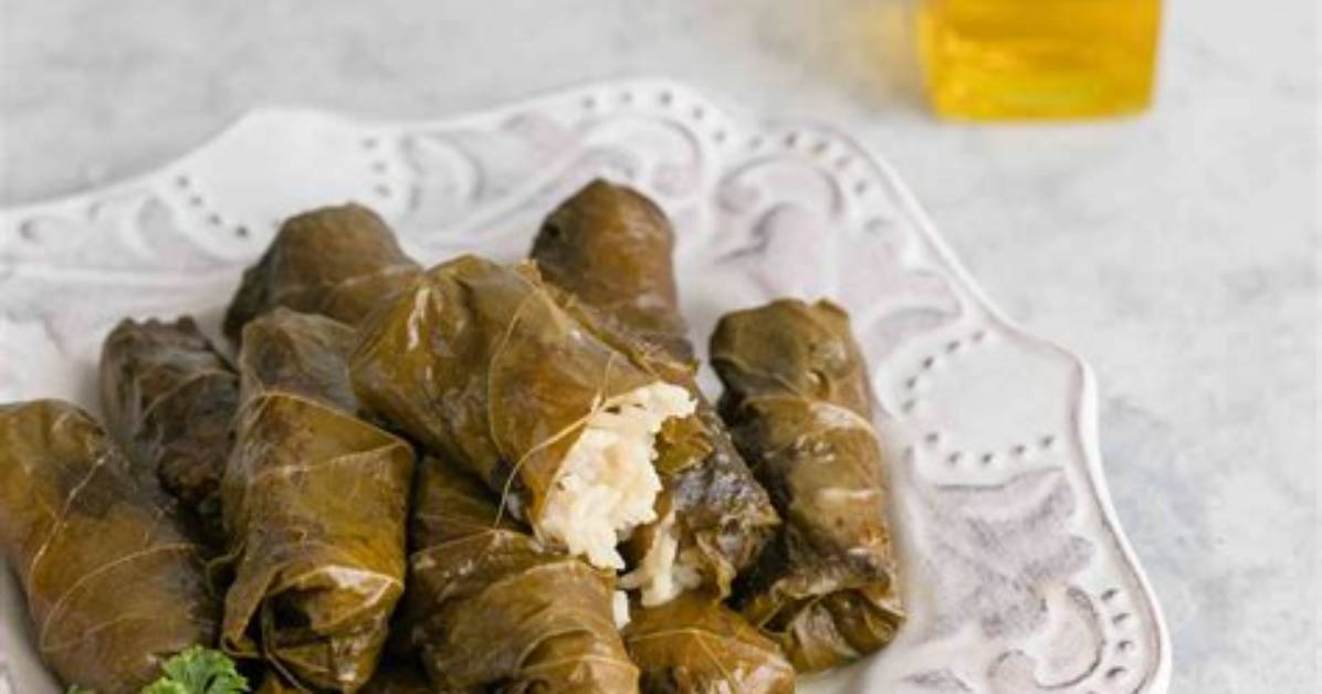 What Do Dolmas Taste Like?