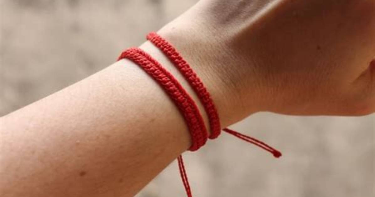 What Do Red Bracelets Mean in Mexico?