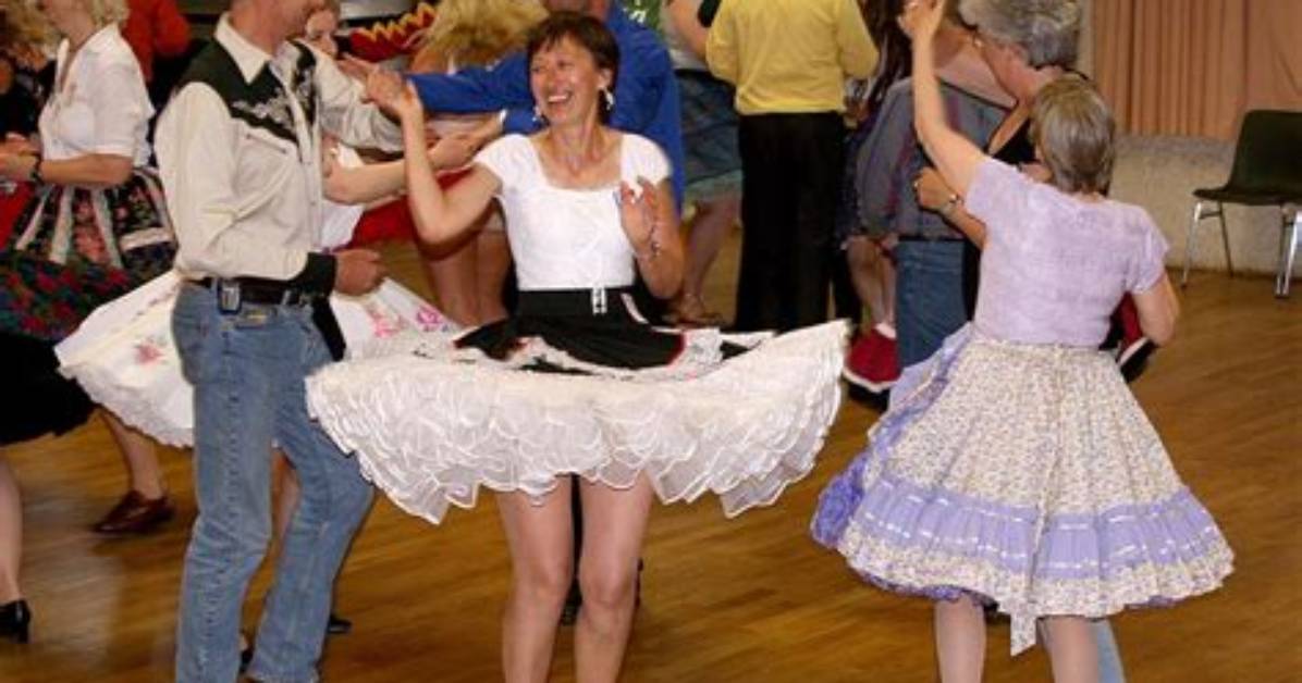 What Do Square Dancers Wear?