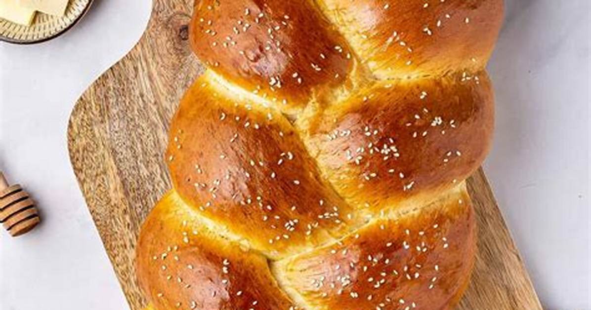 What Do You Eat Challah Bread With