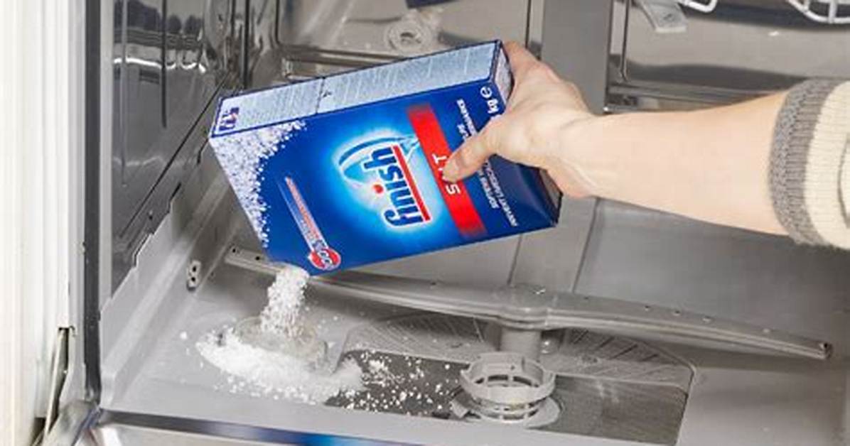 What Does a Dishwasher Do at a Restaurant?