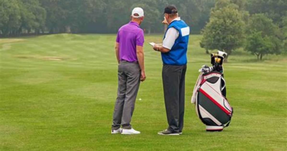 What Does a Pro Golf Caddy Do?