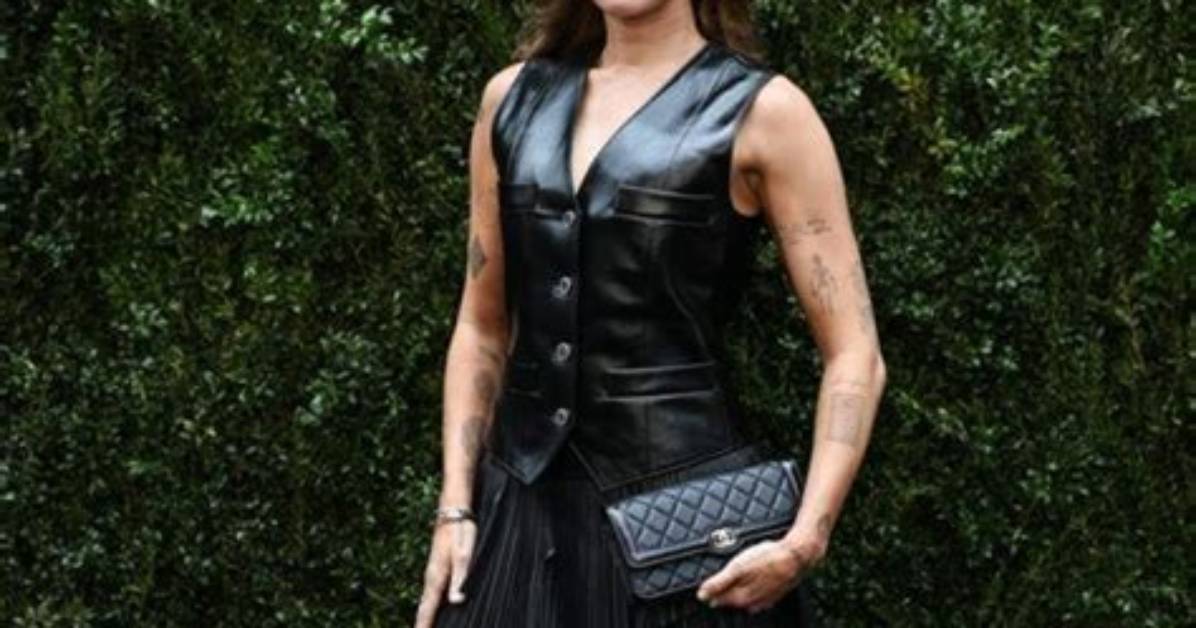 What Does Miley Cyrus Wear
