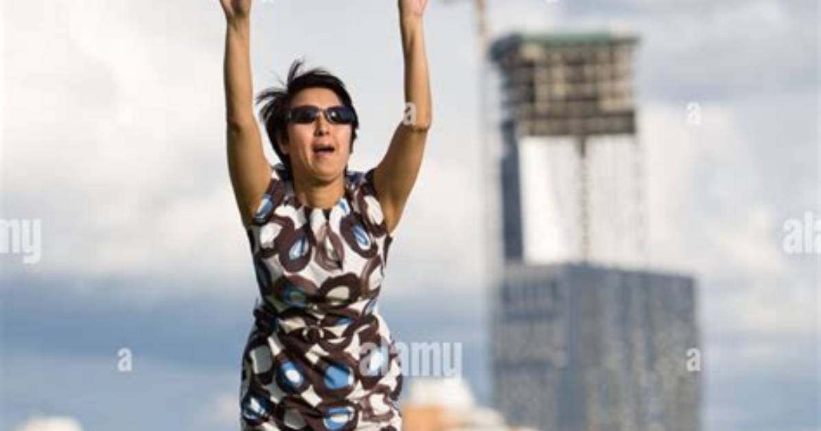 What Does Throwing a Shoe at a Singer Mean