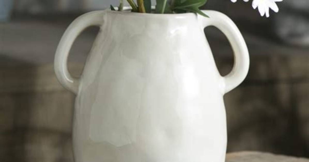 What Is a Ceramic Vase