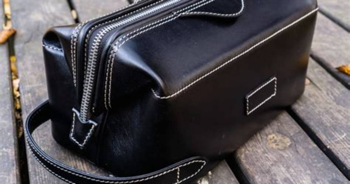 What Is a Dopp Case?