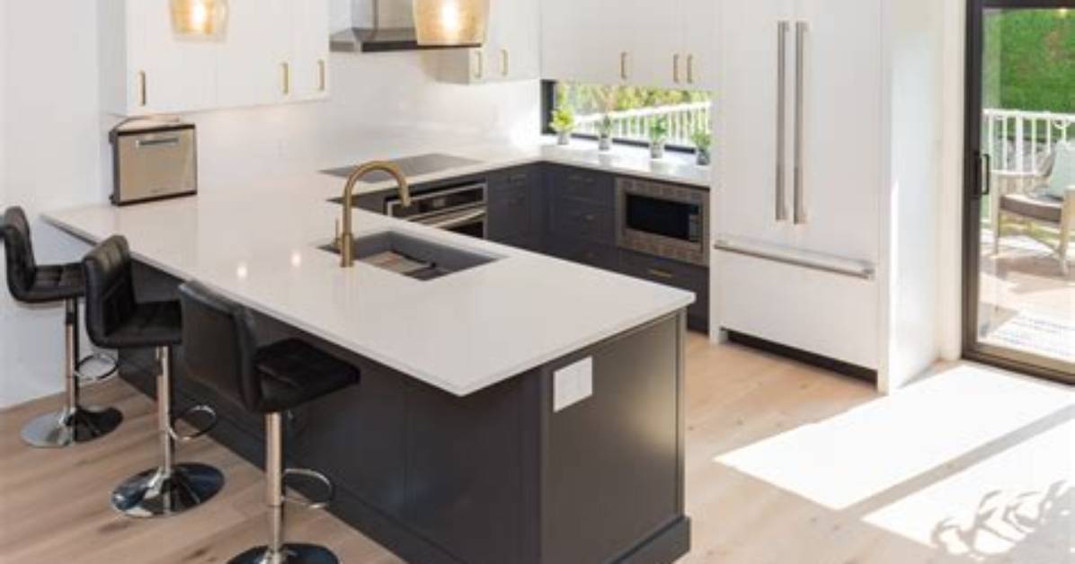 What Is a Peninsula Kitchen