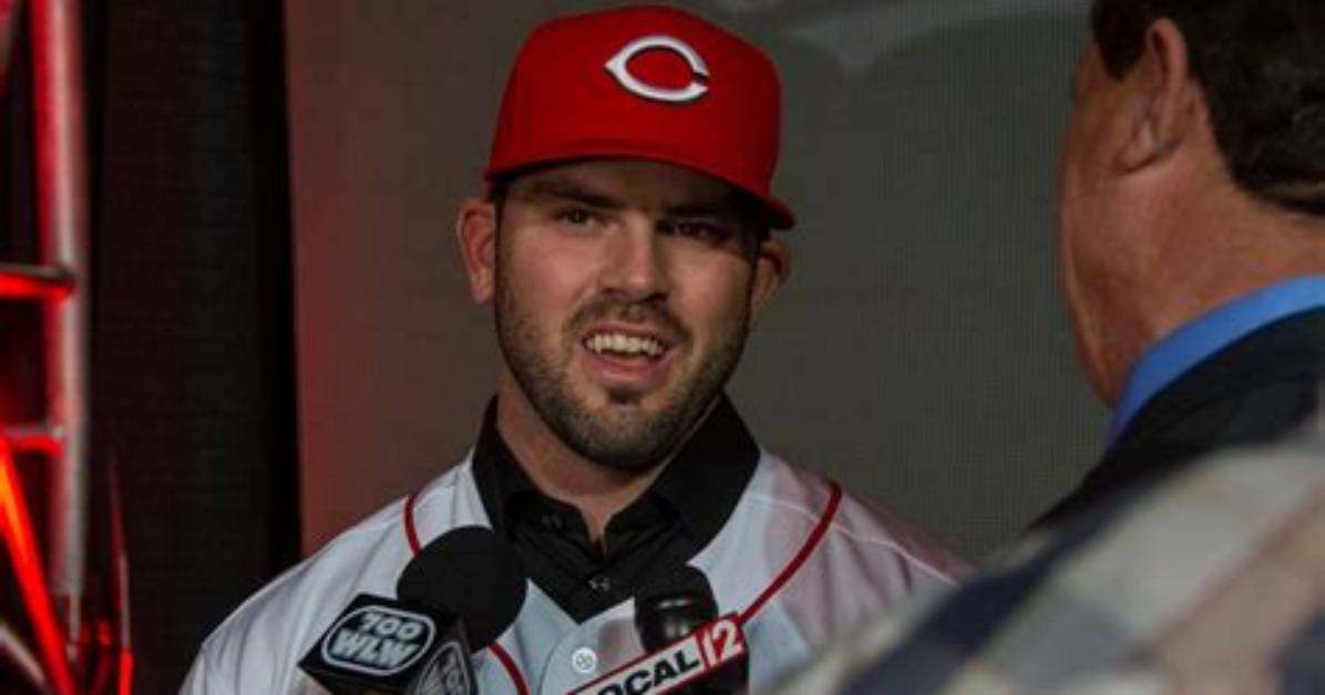 What Is Moustakas Contract
