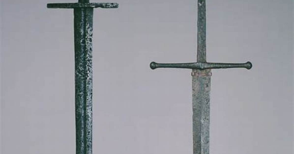 What Is the Difference Between a Sword and a Sabre?