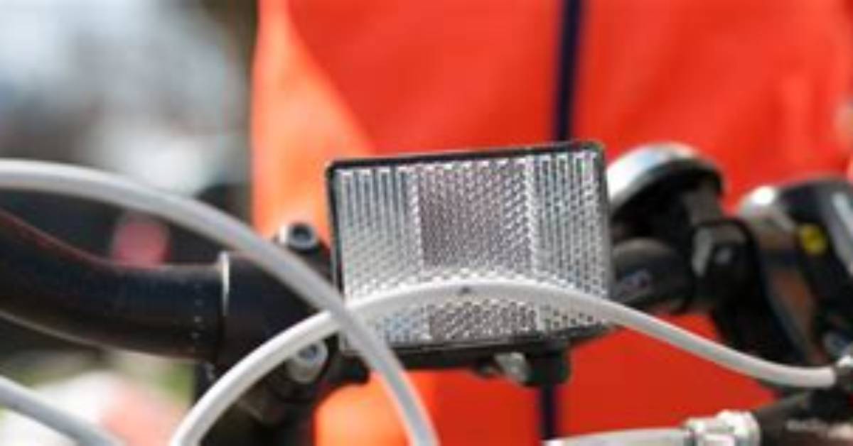 What Reflectors Do I Need on a Trailer
