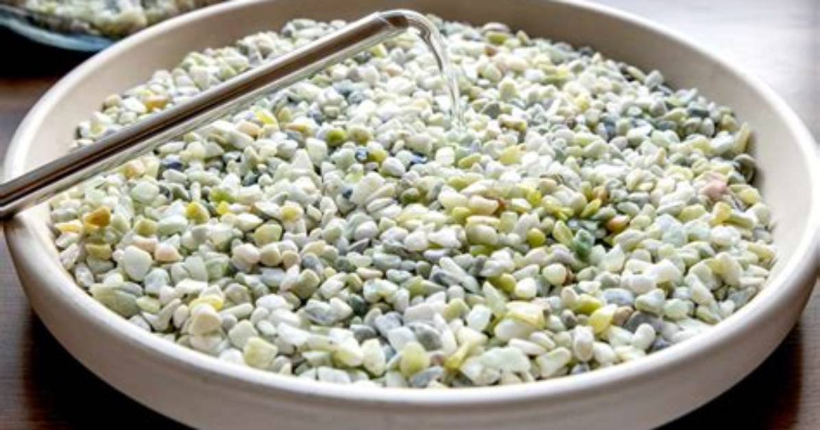 What's a Pebble Tray?