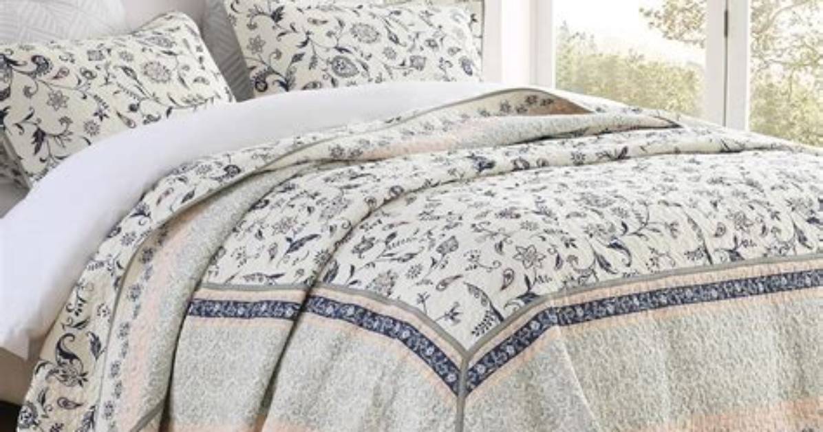 What Size Is a Queen Bedspread