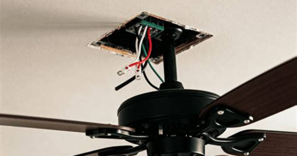 What to Do If the Ceiling Is Leaking