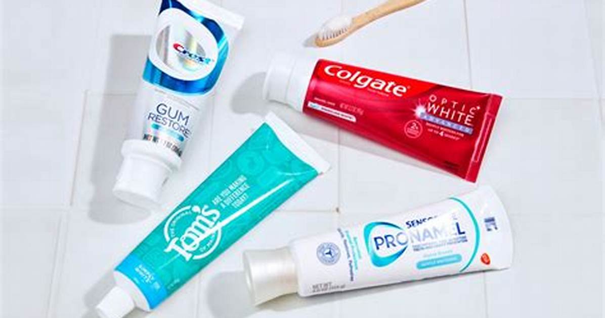 What Toothpaste Is Best for Invisalign?