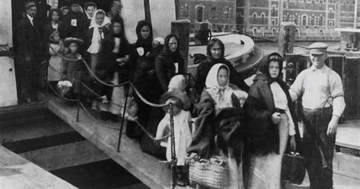 When Did Ellis Island Open?