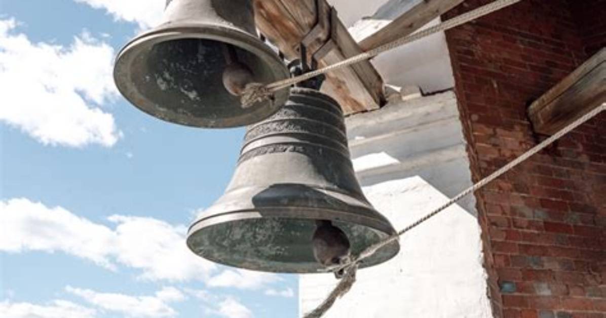 When Do the Bow Bells Ring?