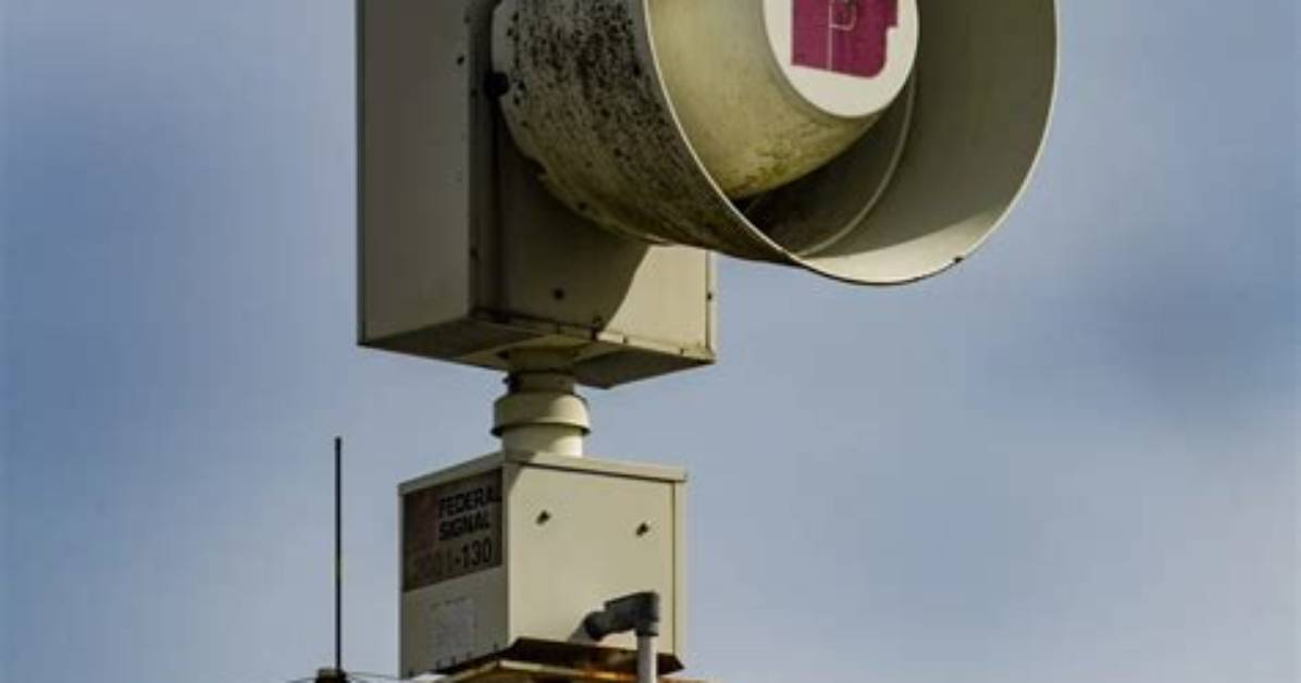 When Do Tornado Sirens Go off?