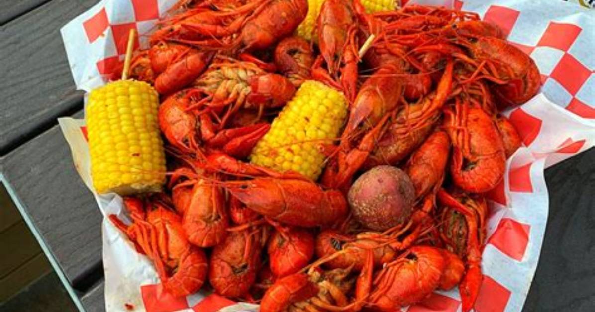 When Does Razzoo's Get Crawfish?