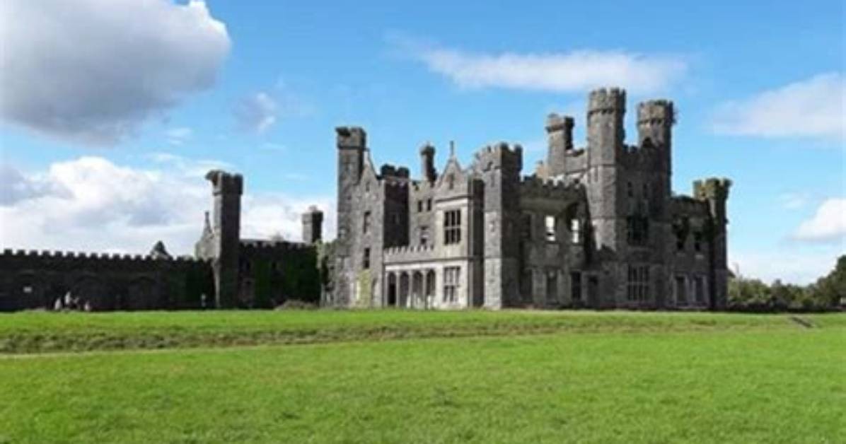 When Was Castle Saunderson Built?
