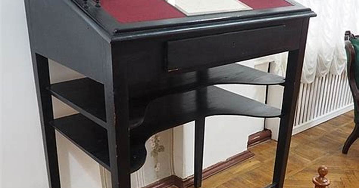 When Was Desk Invented