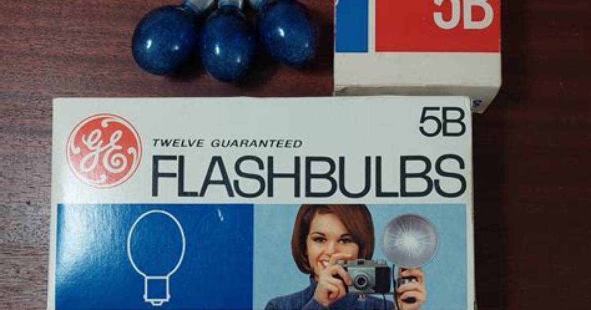 When Was the Flashbulbs Invented?