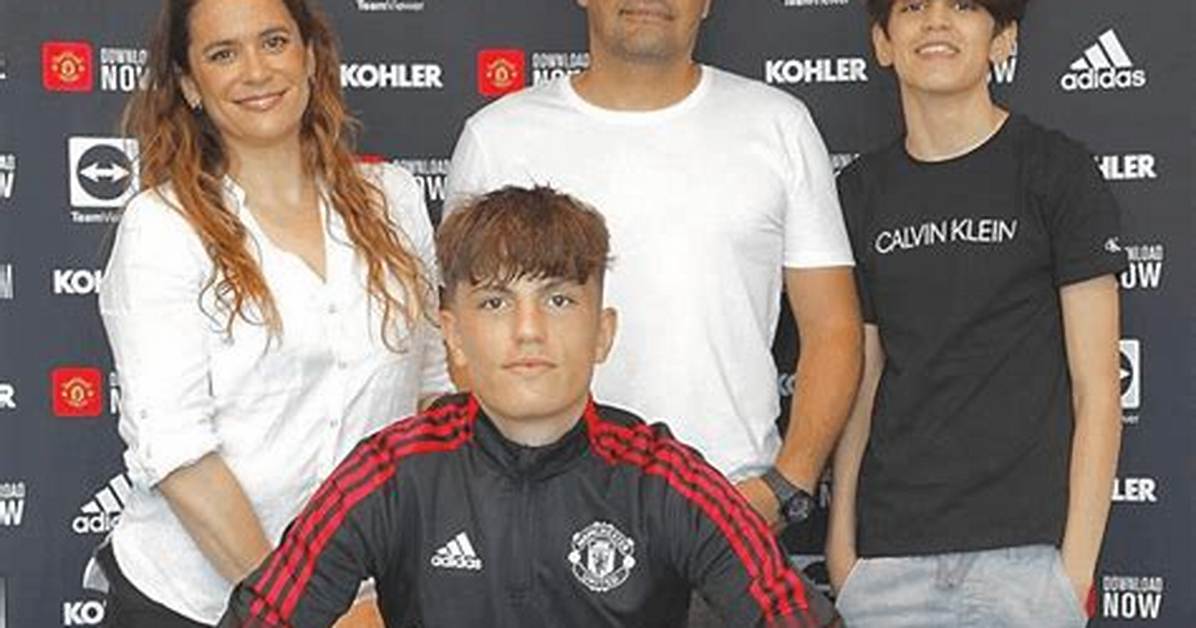 Where Is Alejandro Garnacho from? His Family, Nationality and Facts