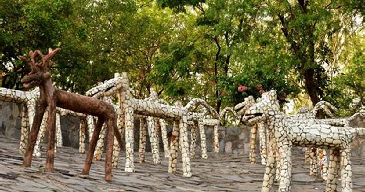 Which Art Does Nek Chand Represent and How?