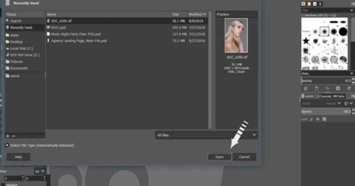 Which File Format Does Gimp Not Allow to Store Images in?