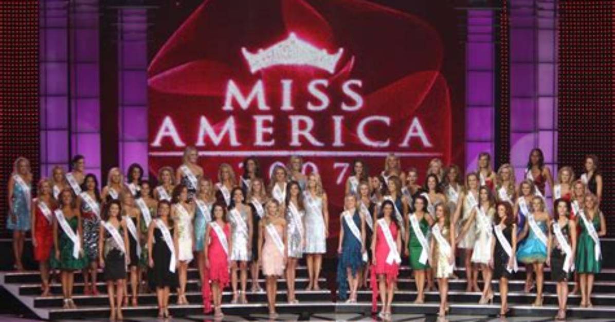 Which Former Miss America Became a Glamour Woman of the Year in 1994?
