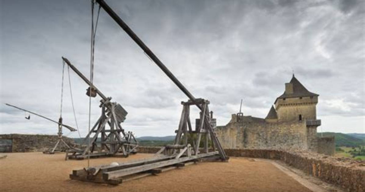 Which Is Better Trebuchet or Catapult?
