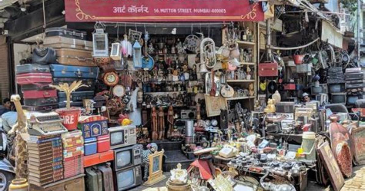 Which Is the Chor Bazaar?