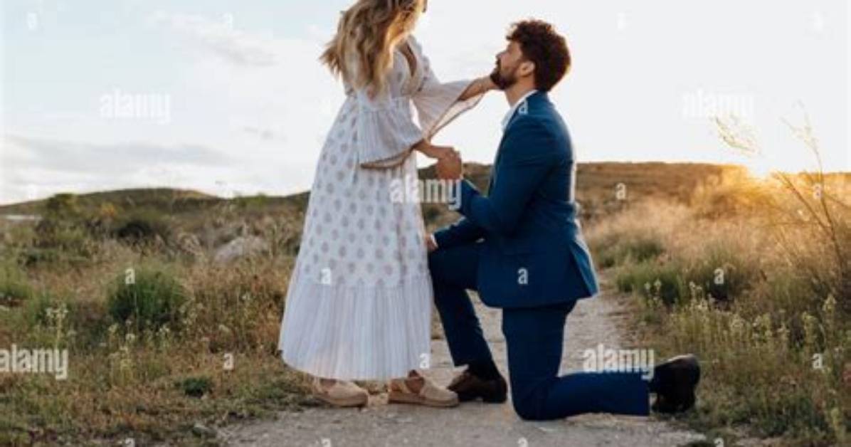 Which Knee When Proposing?