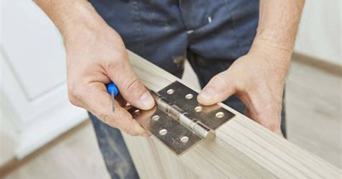 Which Way to Install Door Hinges?