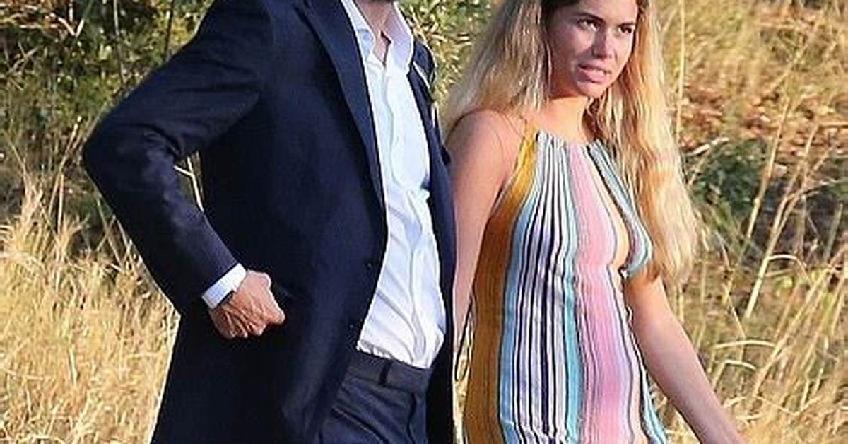Who Is Clara Chia Marti New Girlfriend of Gerard Pique, Life Biography, Age, Height, Family, Nationality, Instagram, Pictures