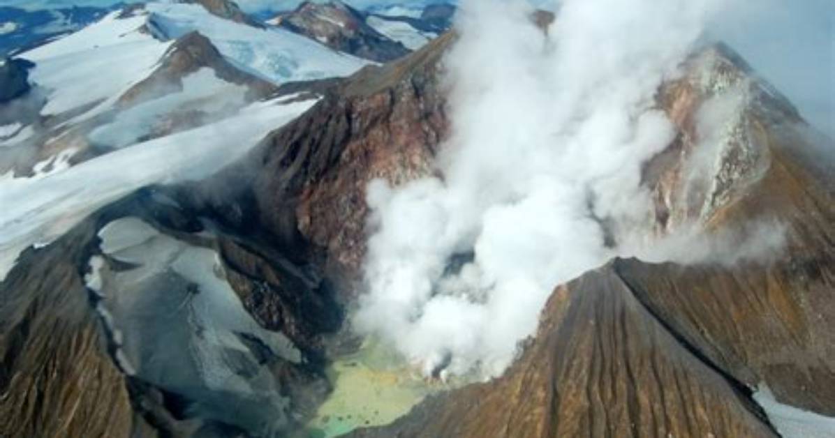 Why Are Fumaroles Formed?