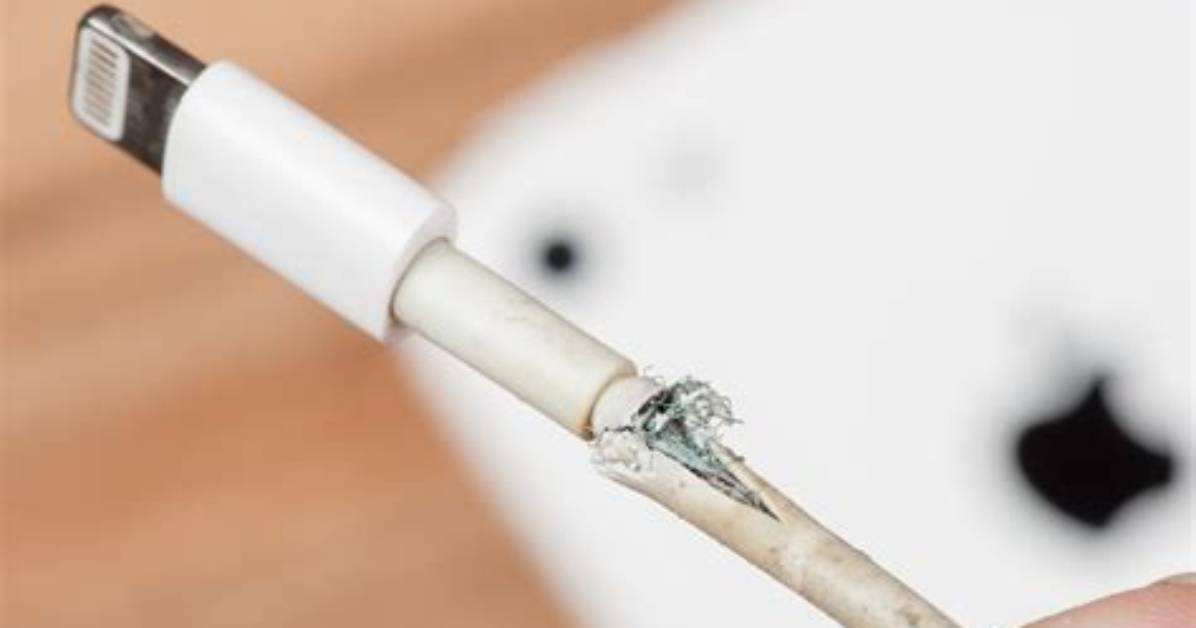 Why Do Apple Lightning Cables Break So Easily?