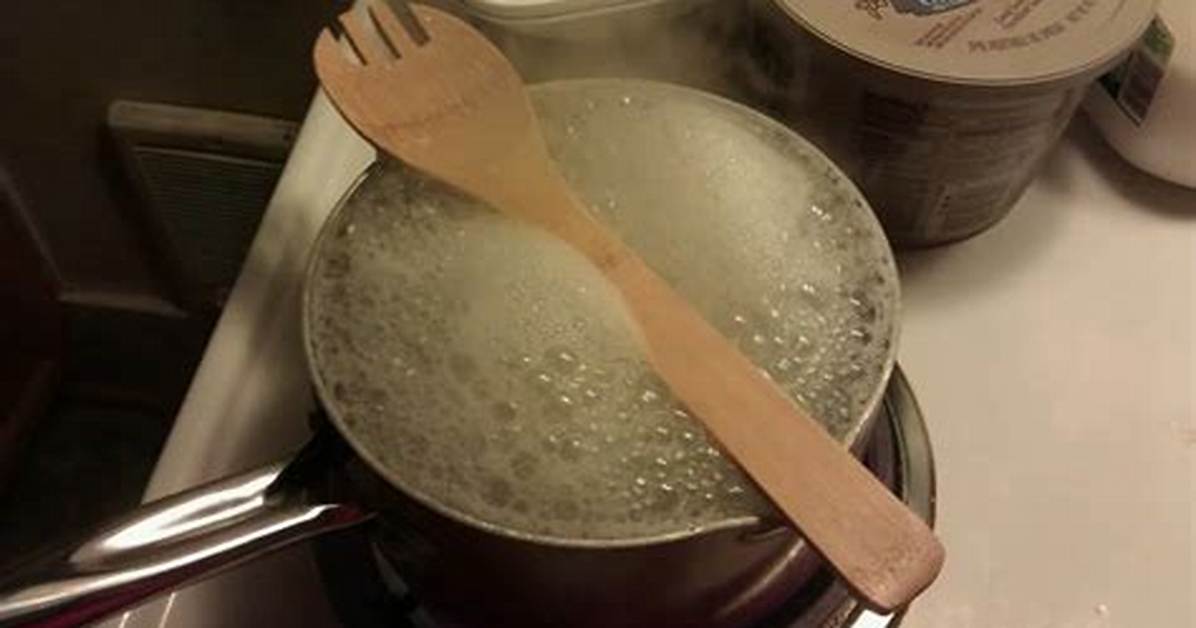 Why Does a Wooden Spoon?
