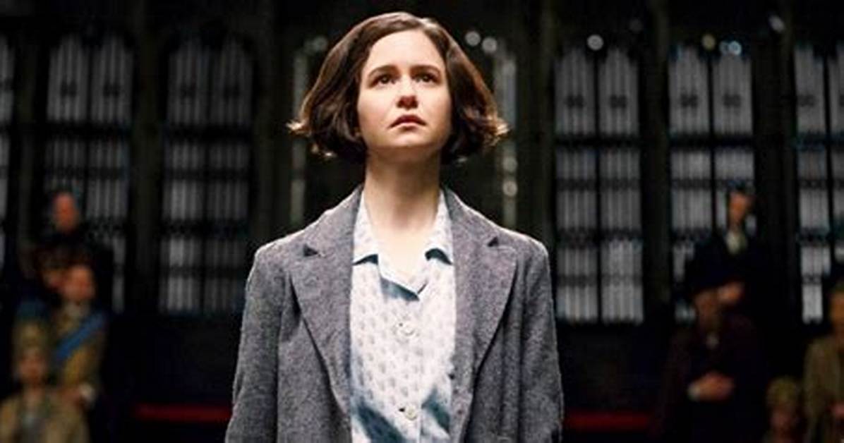 Why Is Tina Hardly in Fantastic Beasts 3? Her Absence Makes No Sense