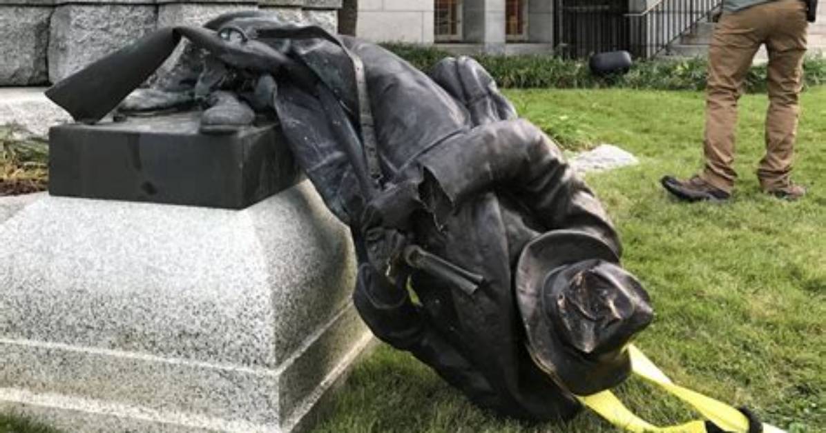 Why Was Grant's Statue Torn Down?