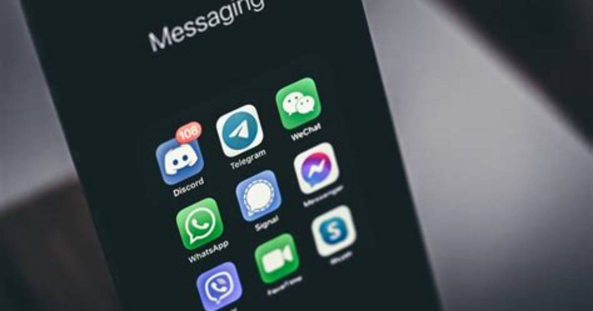Your Question: What Messaging Apps Work with Android Auto?