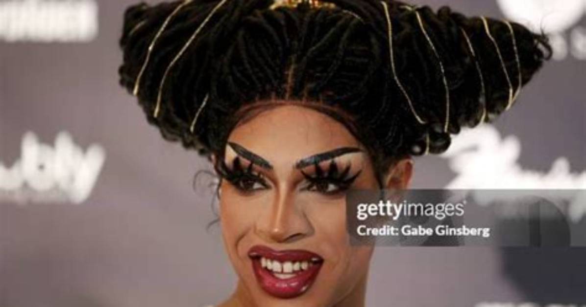 Yvie Oddly