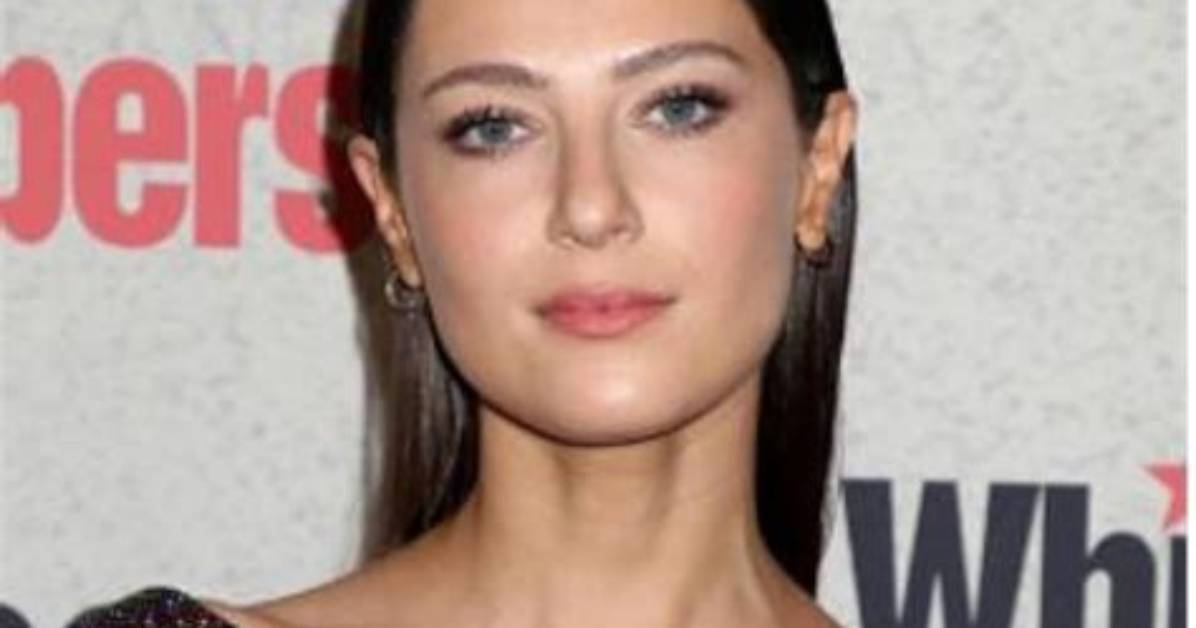 Zoe Levin