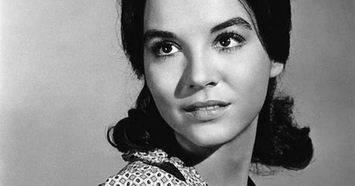 Zohra Lampert